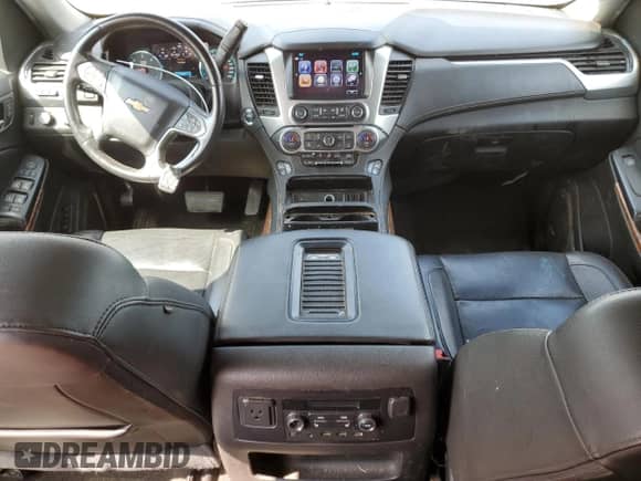 2017 Chevrolet Suburban Premier z VIN 1GNSKJKC4HR288782, wystawiony jako Copart lot #68502444 z przebiegiem 174 498 mil mil oraz Czysty tytuł • Clean title. Historia ofert i sprzedaży dostępna na DreamBid. Obrazek 8.