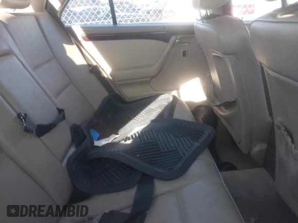 ✅ 1997 Mercedes-Benz C • VIN: WDBHA23E6VF506602 • Lot: 42042704. Listed on IAAI with Not provided. Free auction sales archive from the USA and detailed vehicle history report at DreamBid. Image 8.