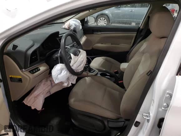 ✅ 2019 Hyundai Elantra SEL • VIN: 5NPD84LF5KH418173 • Лот: 85333065. Опубликован ранее на Copart с пробегом 70 534 миль. Бесплатный доступ к архиву аукционных продаж из США и подробный отчёт об истории автомобиля на DreamBid. Изображение 7.