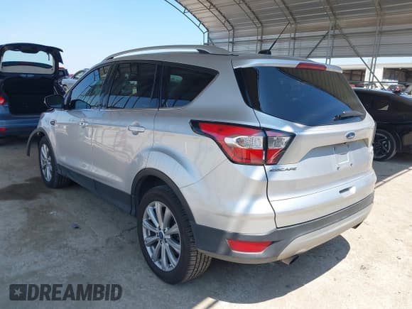 ✅ 2017 Ford Escape Titanium • VIN: 1FMCU0J92HUD84412 • Лот: 43175954. Опубликован ранее на IAAI с пробегом 70 719 миль. Бесплатный доступ к архиву аукционных продаж из США и подробный отчёт об истории автомобиля на DreamBid. Изображение 3.