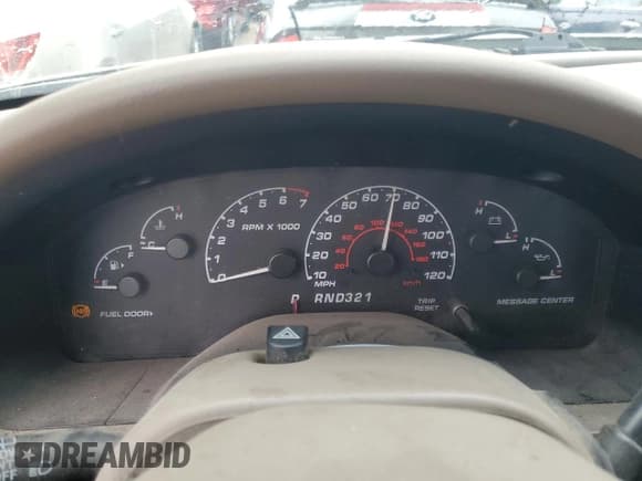 ✅ 2002 Ford Explorer • VIN: 1FMZU75E12ZB96453 • Lot: 89016865. Wystawiony na Copart z przebiegiem Nie podano. Bezpłatny archiwum sprzedaży aukcyjnych z USA i szczegółowy raport historii pojazdu na DreamBid. Zdjęcie 9.