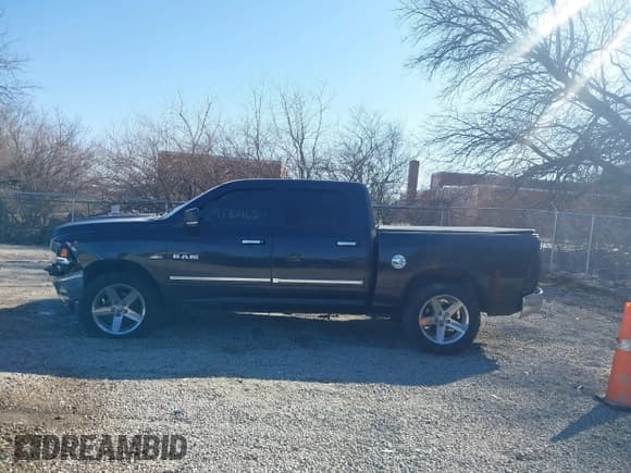 ✅ 2009 Dodge 1500 SLT • VIN: 1D3HV13T19S771432 • Lot: 41761462. Wystawiony na IAAI z przebiegiem 192 382 mil. Bezpłatny archiwum sprzedaży aukcyjnych z USA i szczegółowy raport historii pojazdu na DreamBid. Zdjęcie 15.