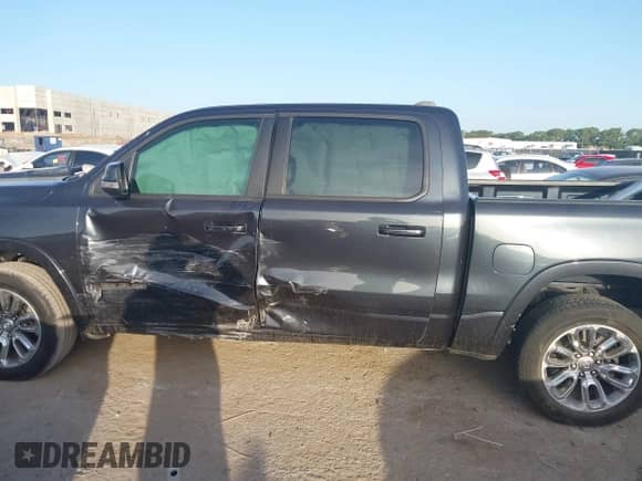 2020 Ram 1500 Laramie с VIN 1C6RREJT6LN124386, выставлен на аукционе IAAI как лот 42706936 с пробегом 62 378 миль миль и . История ставок и продаж доступна на DreamBid. Изображение 14.