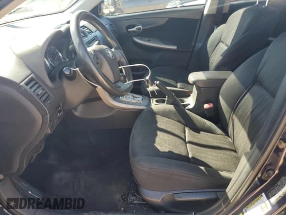 ✅ 2013 Toyota Corolla S • VIN: 2T1BU4EE5DC947720 • Lot: 82379175. Listed on Copart with 174,133 mi. Free auction sales archive from the USA and detailed vehicle history report at DreamBid. Image 7.