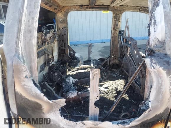 ✅ 2022 Chevrolet Silverado 1500 • VIN: 3GCPACETXNG516322 • Лот: 63135824. Опубликован ранее на Copart с пробегом Не указан. Бесплатный доступ к архиву аукционных продаж из США и подробный отчёт об истории автомобиля на DreamBid. Изображение 10.