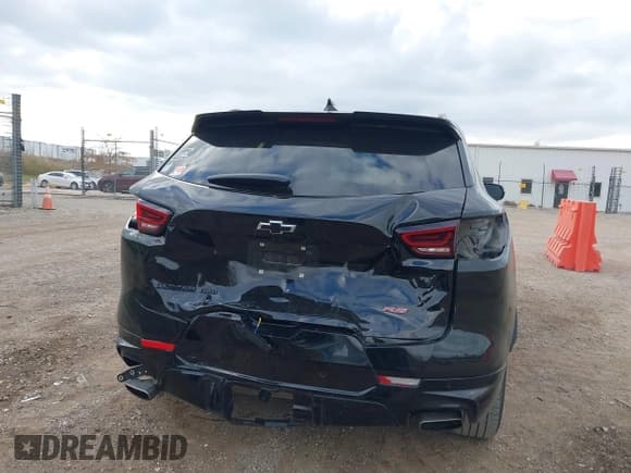 ✅ 2023 Chevrolet Blazer RS • VIN: 3GNKBKRS9PS213154 • Lot: 43599202. Wystawiony na IAAI z przebiegiem 59 133 mil. Bezpłatny archiwum sprzedaży aukcyjnych z USA i szczegółowy raport historii pojazdu na DreamBid. Zdjęcie 17.