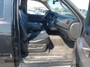 ✅ 2007 Chevrolet Suburban LT • VIN: 1GNFC16J87J253196 • Lot: 43222608. Listed on IAAI with 253,048 mi. Free auction sales archive from the USA and detailed vehicle history report at DreamBid. Image 5.