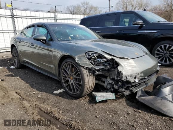 ✅ 2022 Porsche Panamera • VIN: WP0AJ2A79NL100872 • Lot: 53072405. Wystawiony na Copart z przebiegiem Nie podano. Bezpłatny archiwum sprzedaży aukcyjnych z USA i szczegółowy raport historii pojazdu na DreamBid. Zdjęcie 4.