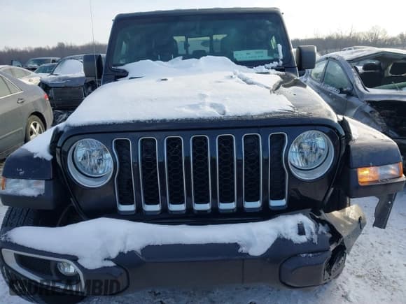 ✅ 2023 Jeep Gladiator Overland • VIN: 1C6HJTFG1PL553343 • Lot: 41349518. Wystawiony na IAAI z przebiegiem 19 556 mil. Bezpłatny archiwum sprzedaży aukcyjnych z USA i szczegółowy raport historii pojazdu na DreamBid. Zdjęcie 12.