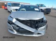 ✅ 2019 Dodge Charger Police • VIN: 2C3CDXKTXKH647834 • Lot: 43662312. Wystawiony na IAAI z przebiegiem 85 348 mil. Bezpłatny archiwum sprzedaży aukcyjnych z USA i szczegółowy raport historii pojazdu na DreamBid. Zdjęcie 12.
