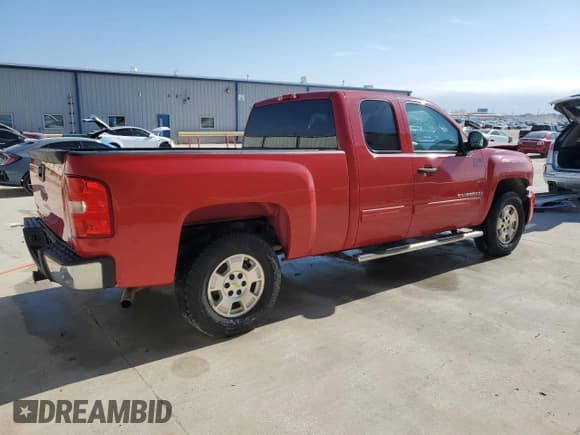 ✅ 2009 Chevrolet Silverado 1500 • VIN: 2GCEC290091114464 • Lot: 87248434. Wystawiony na Copart z przebiegiem 121 158 mil. Bezpłatny archiwum sprzedaży aukcyjnych z USA i szczegółowy raport historii pojazdu na DreamBid. Zdjęcie 3.
