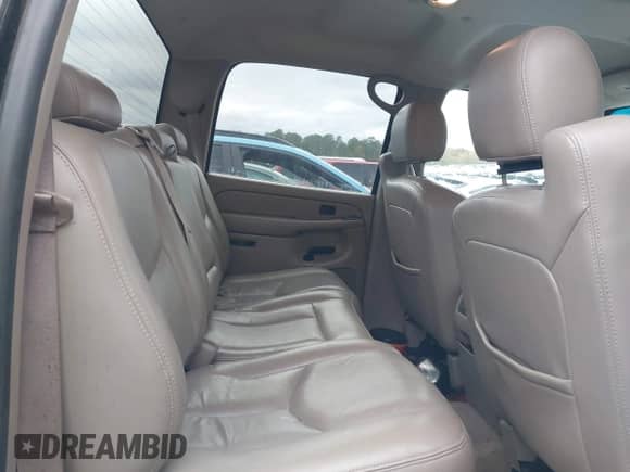2007 Chevrolet Silverado 1500 LT1 with VIN 2GCEC13Z571141786, listed as a IAAI auction lot 43575944 with 281,890 mi miles and . Bid and sale history available at DreamBid. Image 8.