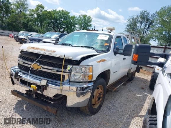 ✅ 2012 Chevrolet Silverado 2500HD • VIN: 1GB2KVCG0CZ253378 • Lot: 42311906. Wystawiony na IAAI z przebiegiem Nie podano. Bezpłatny archiwum sprzedaży aukcyjnych z USA i szczegółowy raport historii pojazdu na DreamBid. Zdjęcie 2.