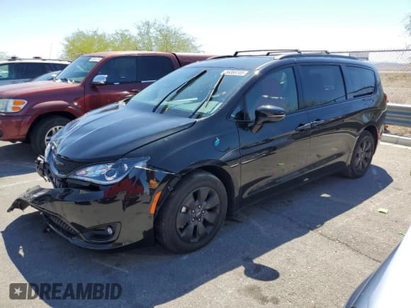 ✅ 2020 Chrysler Pacifica Hybrid Limited • VIN: 2C4RC1N79LR267416 • Lot: 56366105. Listed on Copart with 44,435 mi. Free auction sales archive from the USA and detailed vehicle history report at DreamBid. Image 1.