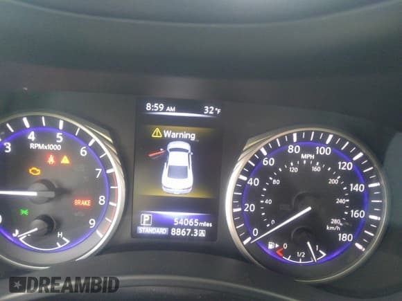 ✅ 2018 Infiniti Q60 Luxe • VIN: JN1EV7EL1JM393037 • Лот: 41308526. Опубликован ранее на IAAI с пробегом 54 065 миль. Бесплатный доступ к архиву аукционных продаж из США и подробный отчёт об истории автомобиля на DreamBid. Изображение 7.