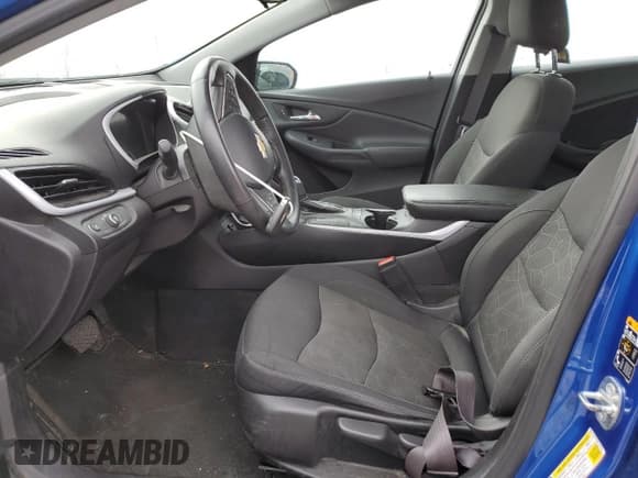 ✅ 2017 Chevrolet Volt LT • VIN: 1G1RC6S50HU148740 • Lot: 77439923. Wystawiony na Copart z przebiegiem Nie podano. Bezpłatny archiwum sprzedaży aukcyjnych z USA i szczegółowy raport historii pojazdu na DreamBid. Zdjęcie 7.