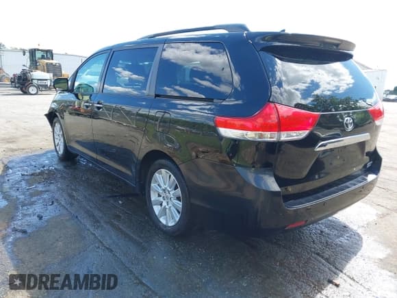✅ 2013 Toyota Sienna XLE • VIN: 5TDDK3DC4DS052185 • Lot: 42340344. Listed on IAAI with 194,246 mi. Free auction sales archive from the USA and detailed vehicle history report at DreamBid. Image 3.