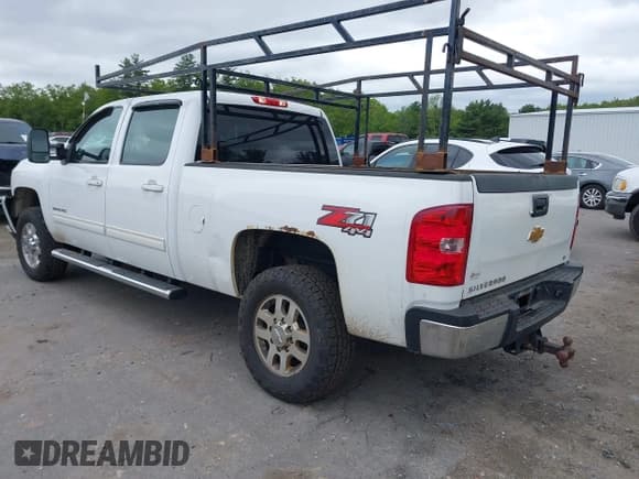 ✅ 2014 Chevrolet Silverado 2500HD LT • VIN: 1GC1KXC8XEF177264 • Lot: 42317345. Listed on IAAI with 126,474 mi. Free auction sales archive from the USA and detailed vehicle history report at DreamBid. Image 3.