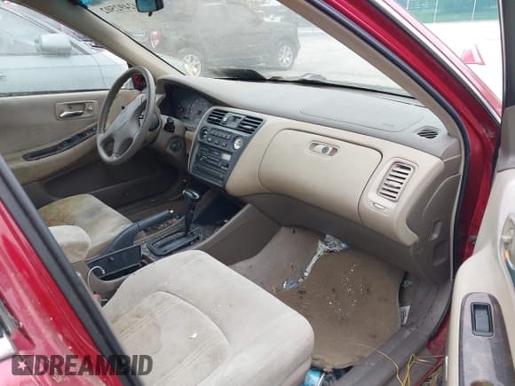 ✅ 2000 Honda Accord SE • VIN: JHMCG5679YC026129 • Lot: 42492502. Listed on IAAI with 204,619 mi. Free auction sales archive from the USA and detailed vehicle history report at DreamBid. Image 5.