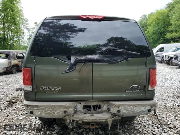 ✅ 2001 Ford Excursion Limited • VIN: 1FMSU43FX1EB75506 • Lot: 60138175. Listed on Copart with 255,443 mi. Free auction sales archive from the USA and detailed vehicle history report at DreamBid. Image 6.