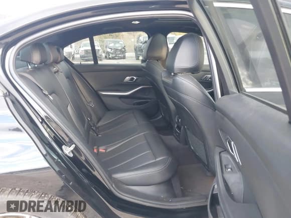 ✅ 2022 BMW 3 Series 330i xDrive • VIN: WBA5R7C09NFL66279 • Lot: 43564138. Listed on IAAI with 59,058 mi. Free auction sales archive from the USA and detailed vehicle history report at DreamBid. Image 8.