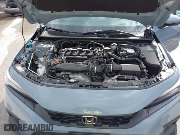 ✅ 2024 Honda Civic Sport Touring • VIN: 19XFL1G88RE011755 • Lot: 43459157. Listed on IAAI with 5,597 mi. Free auction sales archive from the USA and detailed vehicle history report at DreamBid. Image 10.