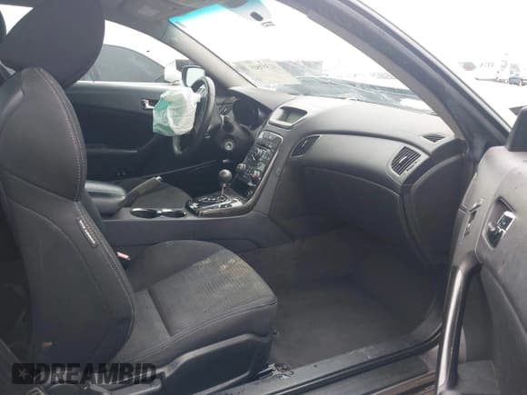 ✅ 2012 Hyundai Genesis Coupe Premium • VIN: KMHHT6KDXCU074094 • Lot: 41300505. Wystawiony na IAAI z przebiegiem 153 404 mil. Bezpłatny archiwum sprzedaży aukcyjnych z USA i szczegółowy raport historii pojazdu na DreamBid. Zdjęcie 5.