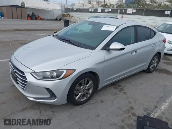 ✅ 2018 Hyundai Elantra Value Edition • VIN: 5NPD84LF1JH362425 • Лот: 43251300. Опубликован ранее на IAAI с пробегом 69 542 миль. Бесплатный доступ к архиву аукционных продаж из США и подробный отчёт об истории автомобиля на DreamBid. Изображение 17.