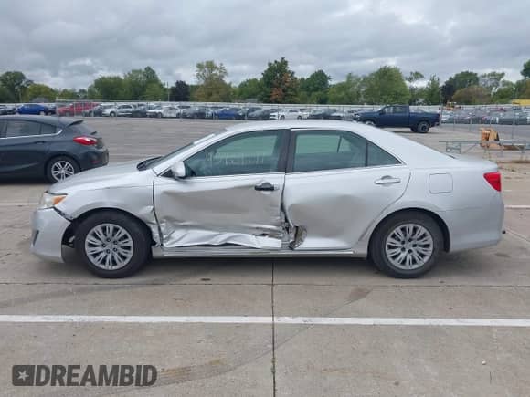 2012 Toyota Camry LE с VIN 4T1BF1FK0CU012051, выставлен на аукционе IAAI как лот 43401191 с пробегом 200 698 миль миль и . История ставок и продаж доступна на DreamBid. Изображение 14.