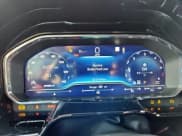 ✅ 2022 Chevrolet Silverado 1500 LT Trail Boss • VIN: 3GCUDFET4NG551059 • Lot: 80306995. Wystawiony na Copart z przebiegiem 67 456 mil. Bezpłatny archiwum sprzedaży aukcyjnych z USA i szczegółowy raport historii pojazdu na DreamBid. Zdjęcie 9.