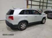 ✅ 2013 Kia Sorento LX • VIN: 5XYKT3A62DG370466 • Lot: 90441465. Listed on Copart with 118,972 mi. Free auction sales archive from the USA and detailed vehicle history report at DreamBid. Image 3.