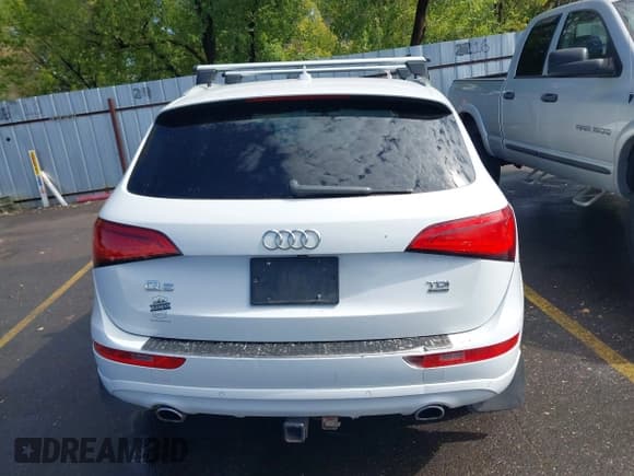 ✅ 2014 Audi Q5 Premium Plus • VIN: WA1CMAFP9EA075996 • Lot: 43268219. Listed on IAAI with 142,014 mi. Free auction sales archive from the USA and detailed vehicle history report at DreamBid. Image 16.