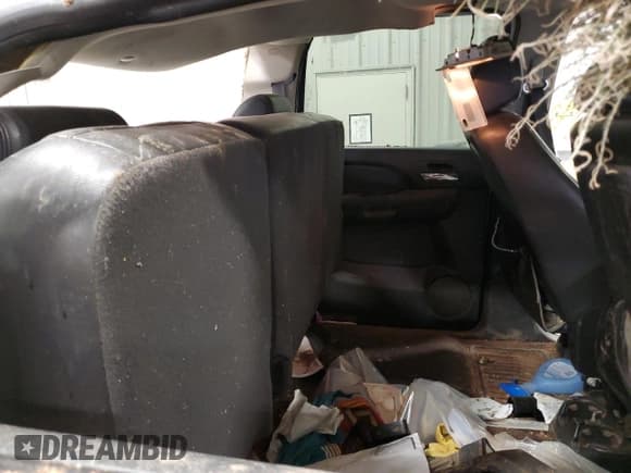 ✅ 2008 Chevrolet Silverado 2500HD LTZ • VIN: 1GCHK23638F160701 • Lot: 54108675. Wystawiony na Copart z przebiegiem 236 392 mil. Bezpłatny archiwum sprzedaży aukcyjnych z USA i szczegółowy raport historii pojazdu na DreamBid. Zdjęcie 10.