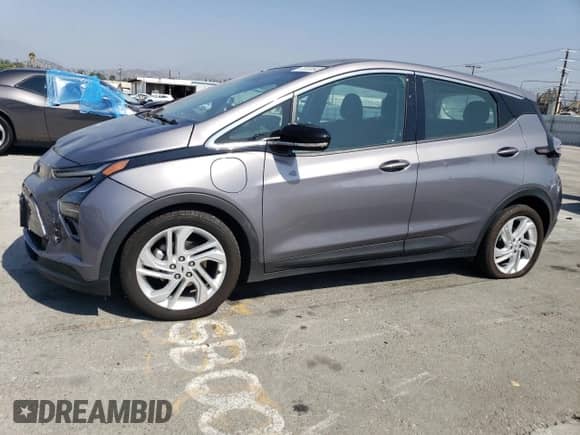 2023 Chevrolet Bolt EV 1LT z VIN 1G1FW6S09P4115202, wystawiony jako Copart lot #70033693 z przebiegiem 27 065 mil mil oraz . Historia ofert i sprzedaży dostępna na DreamBid. Obrazek 1.
