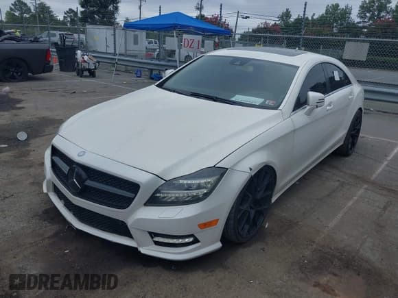 ✅ 2013 Mercedes-Benz CLS 550 • VIN: WDDLJ7DB2DA064125 • Лот: 42886171. Опубликован ранее на IAAI с пробегом 120 385 миль. Бесплатный доступ к архиву аукционных продаж из США и подробный отчёт об истории автомобиля на DreamBid. Изображение 17.