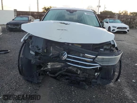 ✅ 2024 Volkswagen Tiguan SE • VIN: 3VV3B7AX9RM042318 • Lot: 81639025. Wystawiony na Copart z przebiegiem Nie podano. Bezpłatny archiwum sprzedaży aukcyjnych z USA i szczegółowy raport historii pojazdu na DreamBid. Zdjęcie 5.