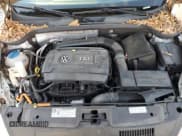 ✅ 2014 Volkswagen Beetle 1.8T • VIN: 3VWJ17AT0EM634798 • Lot: 92348755. Wystawiony na Copart z przebiegiem 95 806 mil. Bezpłatny archiwum sprzedaży aukcyjnych z USA i szczegółowy raport historii pojazdu na DreamBid. Zdjęcie 11.