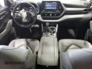 ✅ 2020 Toyota Highlander Limited • VIN: 5TDDZRBH4LS037228 • Lot: 60340345. Wystawiony na Copart z przebiegiem 66 248 mil. Bezpłatny archiwum sprzedaży aukcyjnych z USA i szczegółowy raport historii pojazdu na DreamBid. Zdjęcie 8.