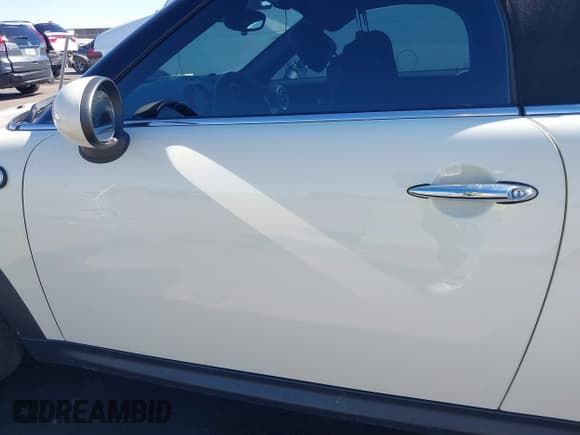 ✅ 2015 MINI Roadster S • VIN: WMWSY3C51FT595455 • Lot: 41670221. Listed on IAAI with 24,680 mi. Free auction sales archive from the USA and detailed vehicle history report at DreamBid. Image 14.