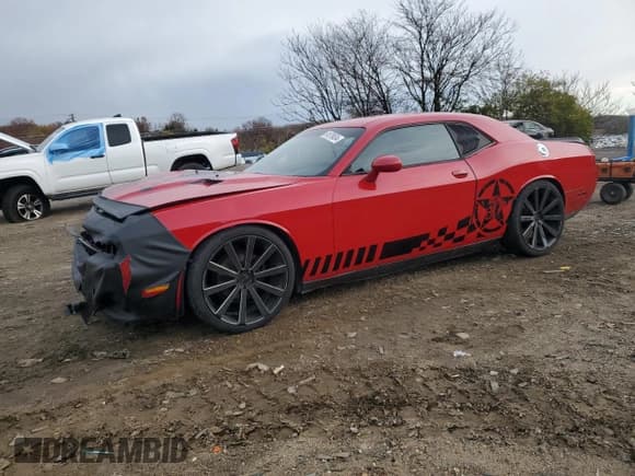 ✅ 2013 Dodge Challenger SXT • VIN: 2C3CDYAGXDH582092 • Lot: 81879634. Wystawiony na Copart z przebiegiem 83 034 mil. Bezpłatny archiwum sprzedaży aukcyjnych z USA i szczegółowy raport historii pojazdu na DreamBid. Zdjęcie 1.