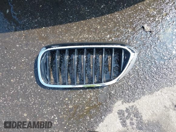 ✅ 2019 BMW 5 Series 530i xDrive • VIN: WBAJA7C51KWC77807 • Lot: 42695407. Listed on IAAI with 74,747 mi. Free auction sales archive from the USA and detailed vehicle history report at DreamBid. Image 12.