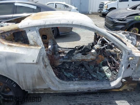 ✅ 2019 Ford Mustang GT Premium • VIN: 1FA6P8CFXK5169586 • Lot: 42815014. Wystawiony na IAAI z przebiegiem Nie podano. Bezpłatny archiwum sprzedaży aukcyjnych z USA i szczegółowy raport historii pojazdu na DreamBid. Zdjęcie 12.