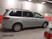 ✅ 2015 Toyota Sienna XLE • VIN: 5TDYK3DC1FS541549 • Лот: 43738446. Опубликован ранее на IAAI с пробегом 293 942 миль. Бесплатный доступ к архиву аукционных продаж из США и подробный отчёт об истории автомобиля на DreamBid. Изображение 13.
