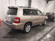✅ 2007 Toyota Highlander w/3rd Row • VIN: JTEEW21A070045078 • Lot: 42415121. Wystawiony na IAAI z przebiegiem 94 014 mil. Bezpłatny archiwum sprzedaży aukcyjnych z USA i szczegółowy raport historii pojazdu na DreamBid. Zdjęcie 4.