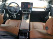 ✅ 2023 VinFast VF 8 Plus • VIN: RLLV1AFA2PH000852 • Лот: 55597755. Опубликован ранее на Copart с пробегом 3 392 миль. Бесплатный доступ к архиву аукционных продаж из США и подробный отчёт об истории автомобиля на DreamBid. Изображение 8.