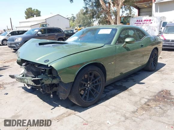 ✅ 2020 Dodge Challenger R/T 50th Anniversary • VIN: 2C3CDZBT6LH236881 • Lot: 42863407. Wystawiony na IAAI z przebiegiem 31 133 mil. Bezpłatny archiwum sprzedaży aukcyjnych z USA i szczegółowy raport historii pojazdu na DreamBid. Zdjęcie 17.