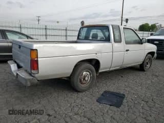 ✅ 1988 Nissan Hardbody • VIN: 1N6ND16S7JC395431 • Lot: 86765244. Wystawiony na Copart z przebiegiem 99 134 mil. Bezpłatny archiwum sprzedaży aukcyjnych z USA i szczegółowy raport historii pojazdu na DreamBid. Zdjęcie 3.