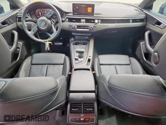 ✅ 2019 Audi A5 Sportback Premium Plus • VIN: WAUENCF56KA070513 • Lot: 71406345. Wystawiony na Copart z przebiegiem 70 748 mil. Bezpłatny archiwum sprzedaży aukcyjnych z USA i szczegółowy raport historii pojazdu na DreamBid. Zdjęcie 8.