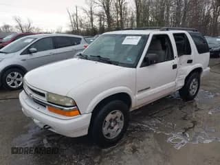 ✅ 2003 Chevrolet Blazer LS • VIN: 1GNDT13X33K129132 • Lot: 40646211. Wystawiony na IAAI z przebiegiem 172 832 mil. Bezpłatny archiwum sprzedaży aukcyjnych z USA i szczegółowy raport historii pojazdu na DreamBid. Zdjęcie 2.