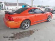 ✅ 2004 Ford Mustang Premium Mach 1 • VIN: 1FAFP42R34F135247 • Lot: 43462045. Wystawiony na IAAI z przebiegiem 125 285 mil. Bezpłatny archiwum sprzedaży aukcyjnych z USA i szczegółowy raport historii pojazdu na DreamBid. Zdjęcie 4.